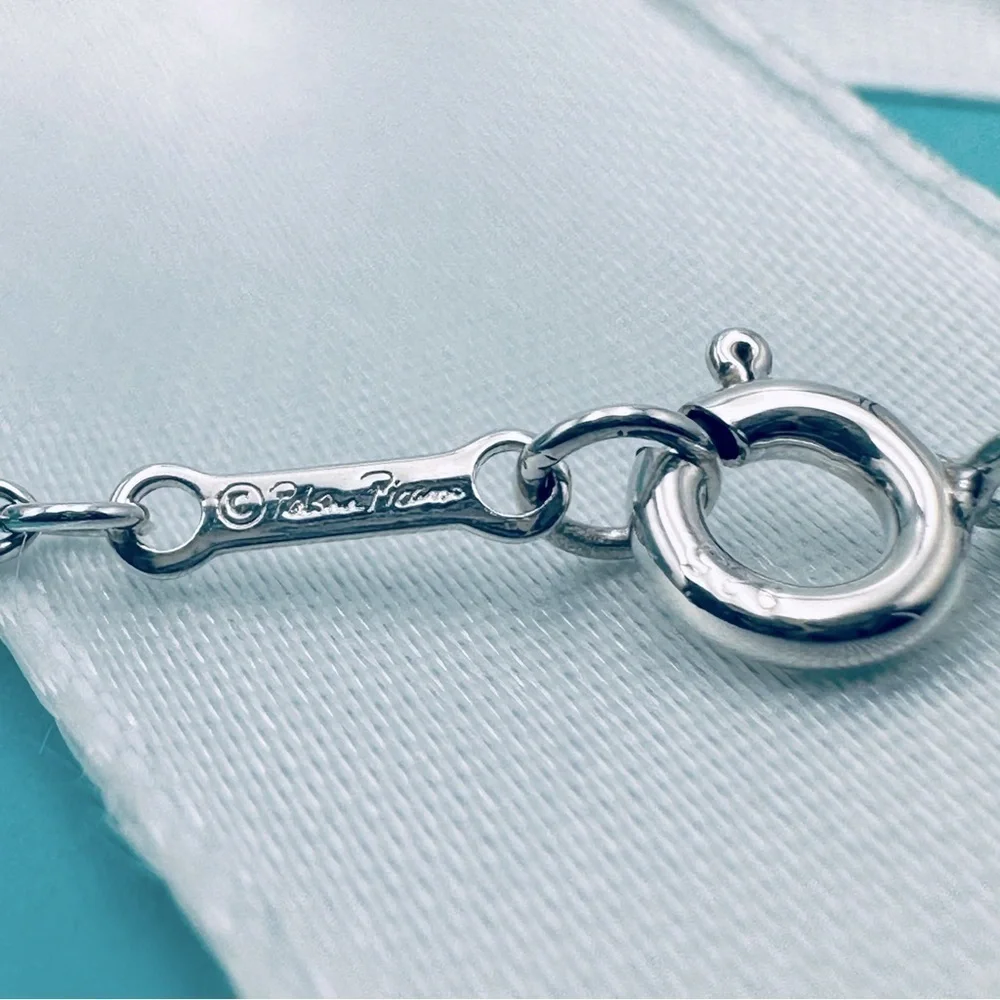Tiffany & Co. 30” Onyx Villa Paloma Pendant Necklace with Packaging